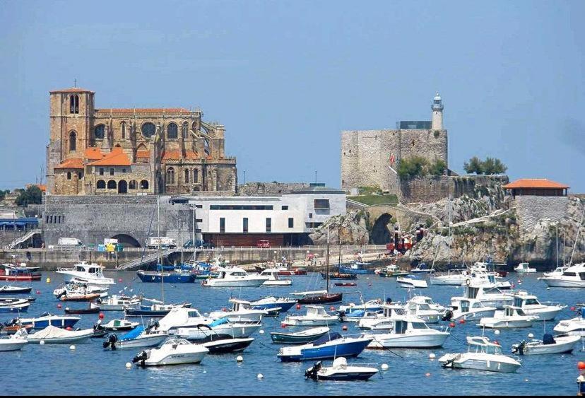 Precioso Apartamento Con Terraza, Pistas De Padel Y Piscinas Διαμέρισμα Castro Urdiales Εξωτερικό φωτογραφία